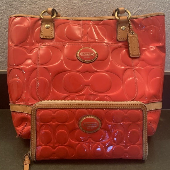 Coach Wallet - Picture 7 of 7